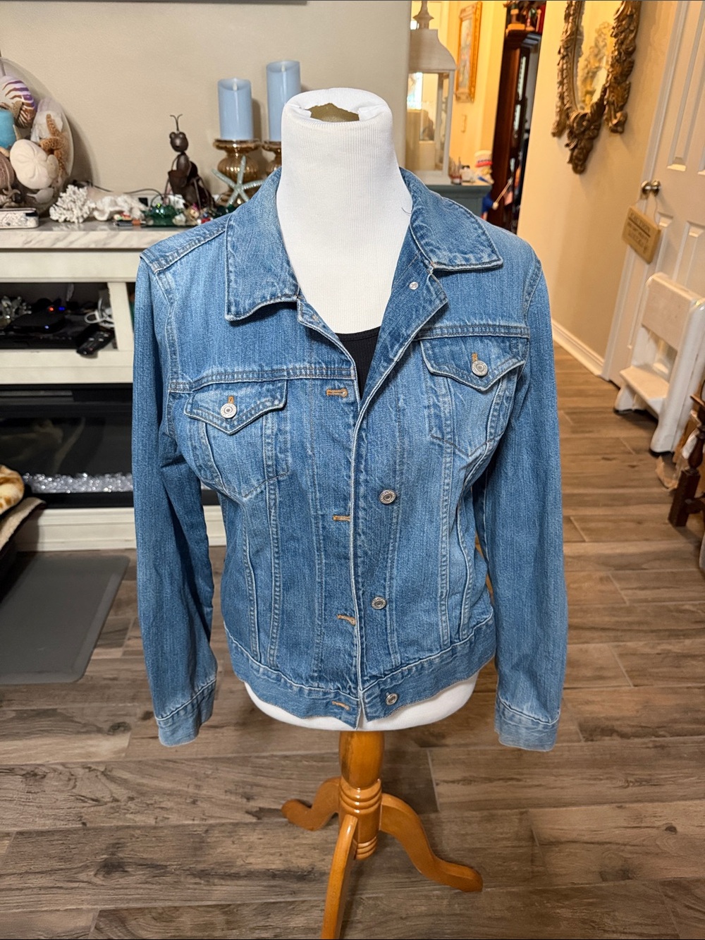 GAP Jean Jacket Size L
